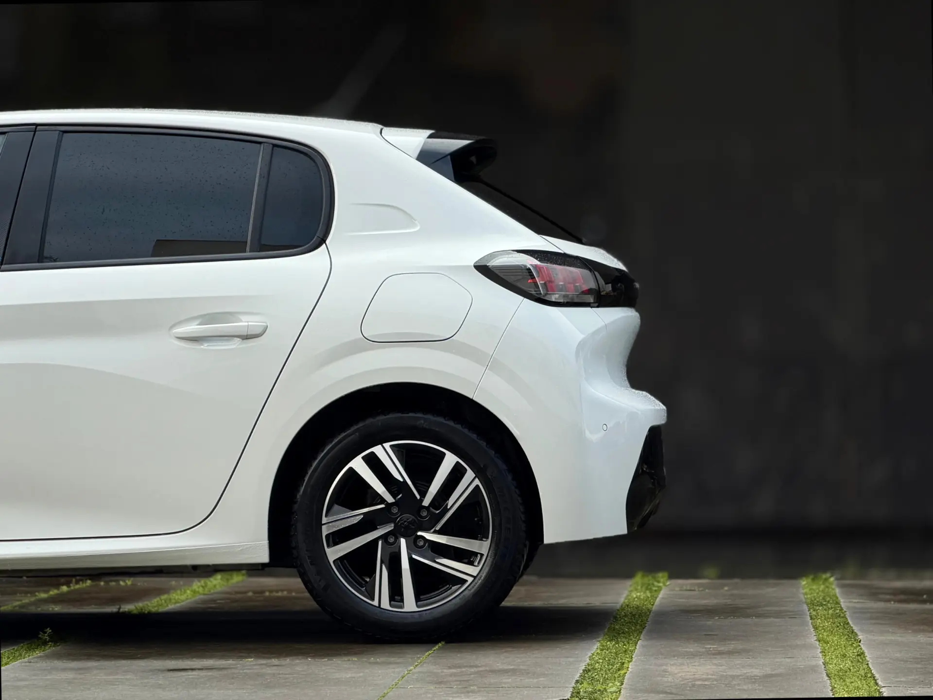 Peugeot 208 1.2 PureTech Allure Pack 26