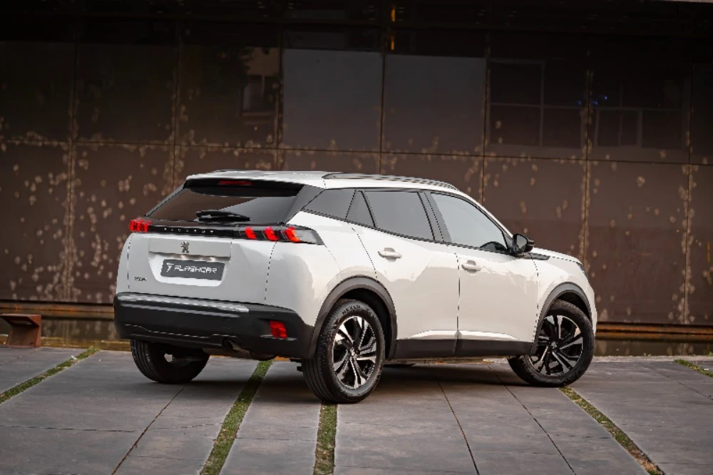 Peugeot 2008 1.2 PureTech Allure Pack 2