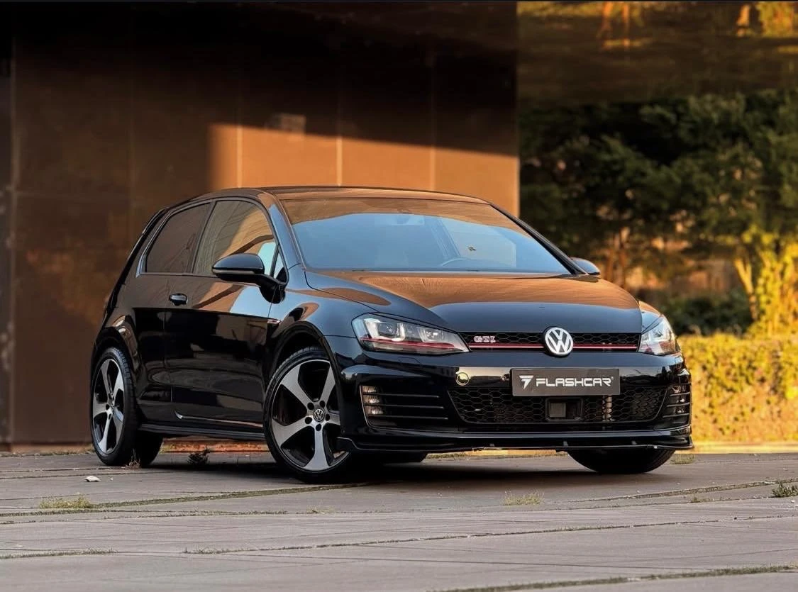 Volkswagen Golf GTI performance 9