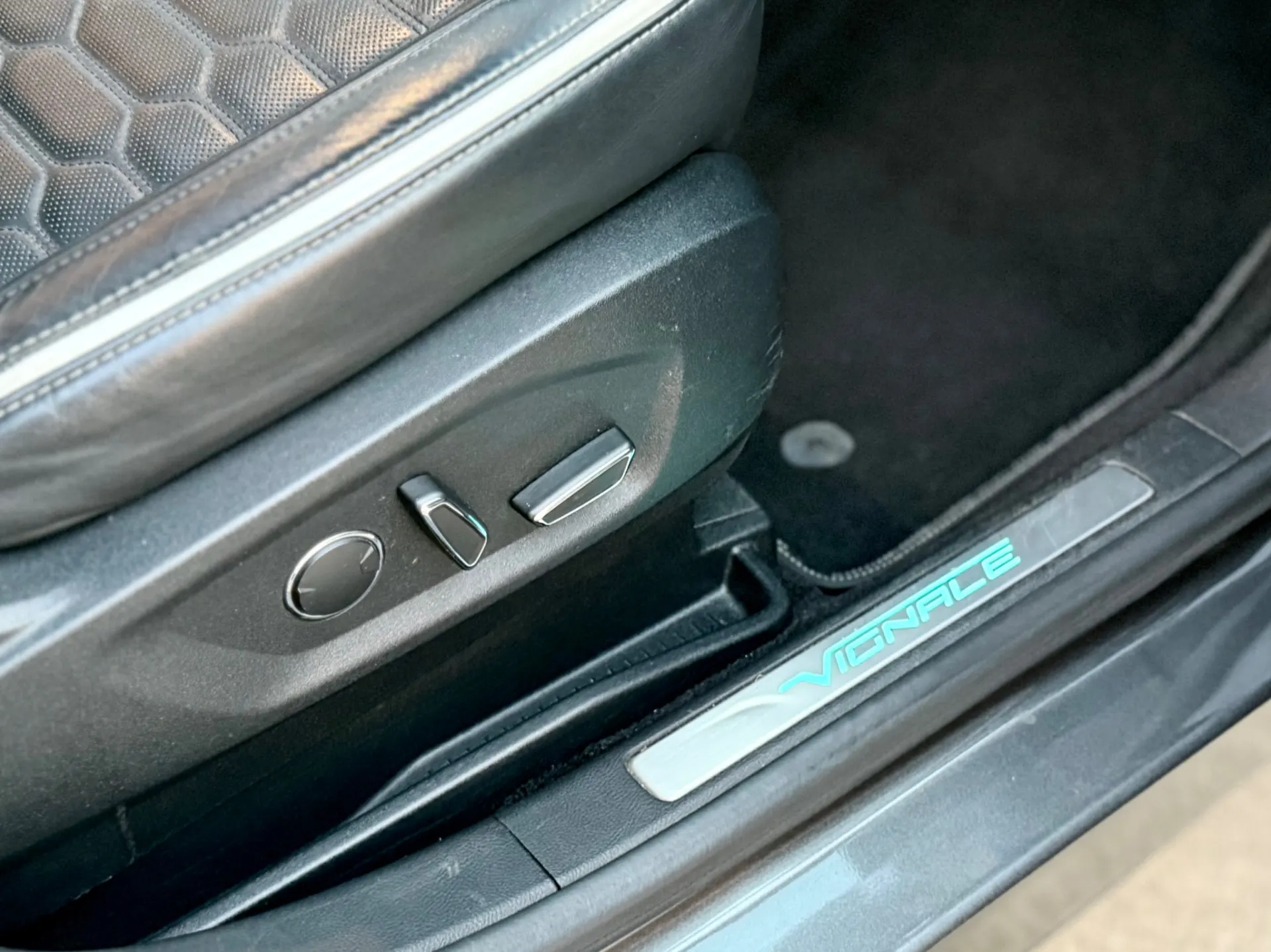 Ford Edge 2.0 TDCi Vignale Powershift 22