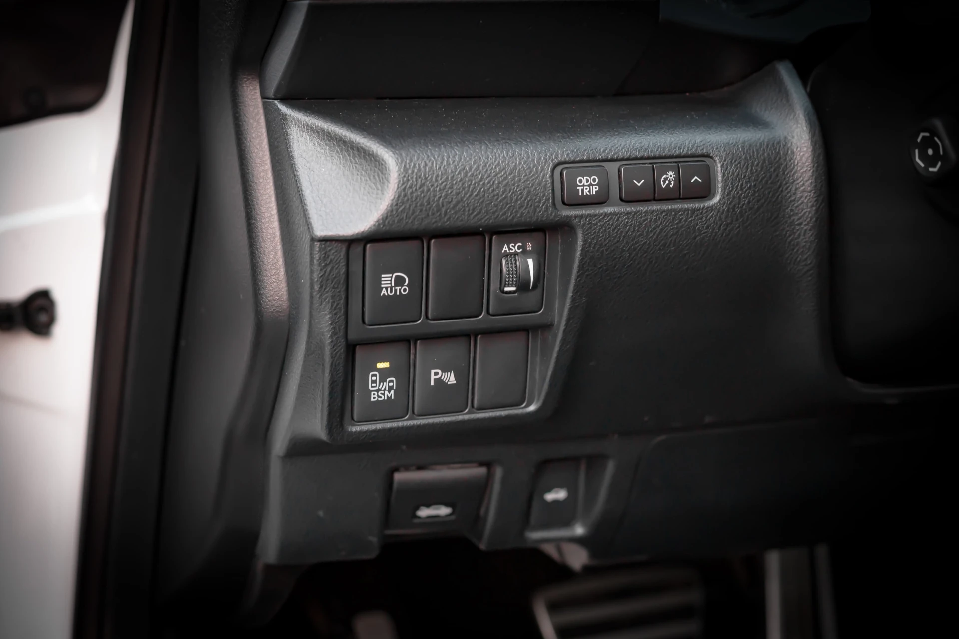 Lexus RC 300h F Sport 31