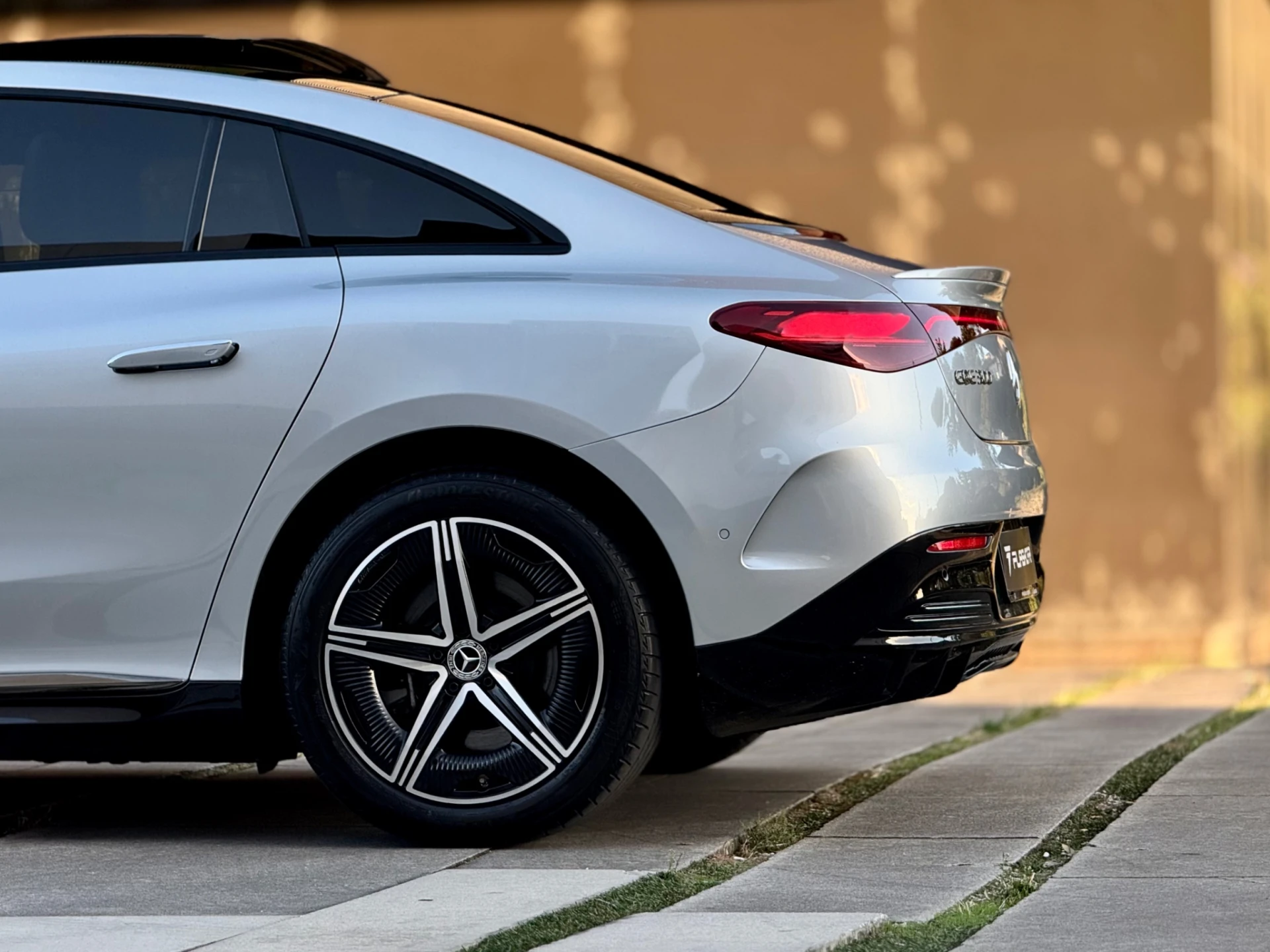 Mercedes-Benz EQE SUV 300 Edition 25