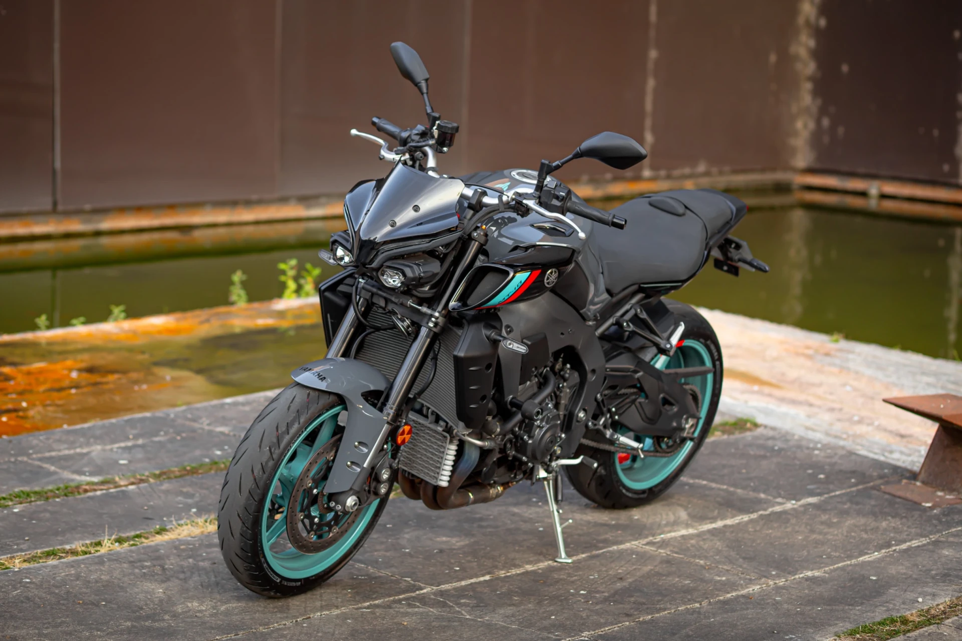Yamaha MT-10 AKRAPOVIC 24
