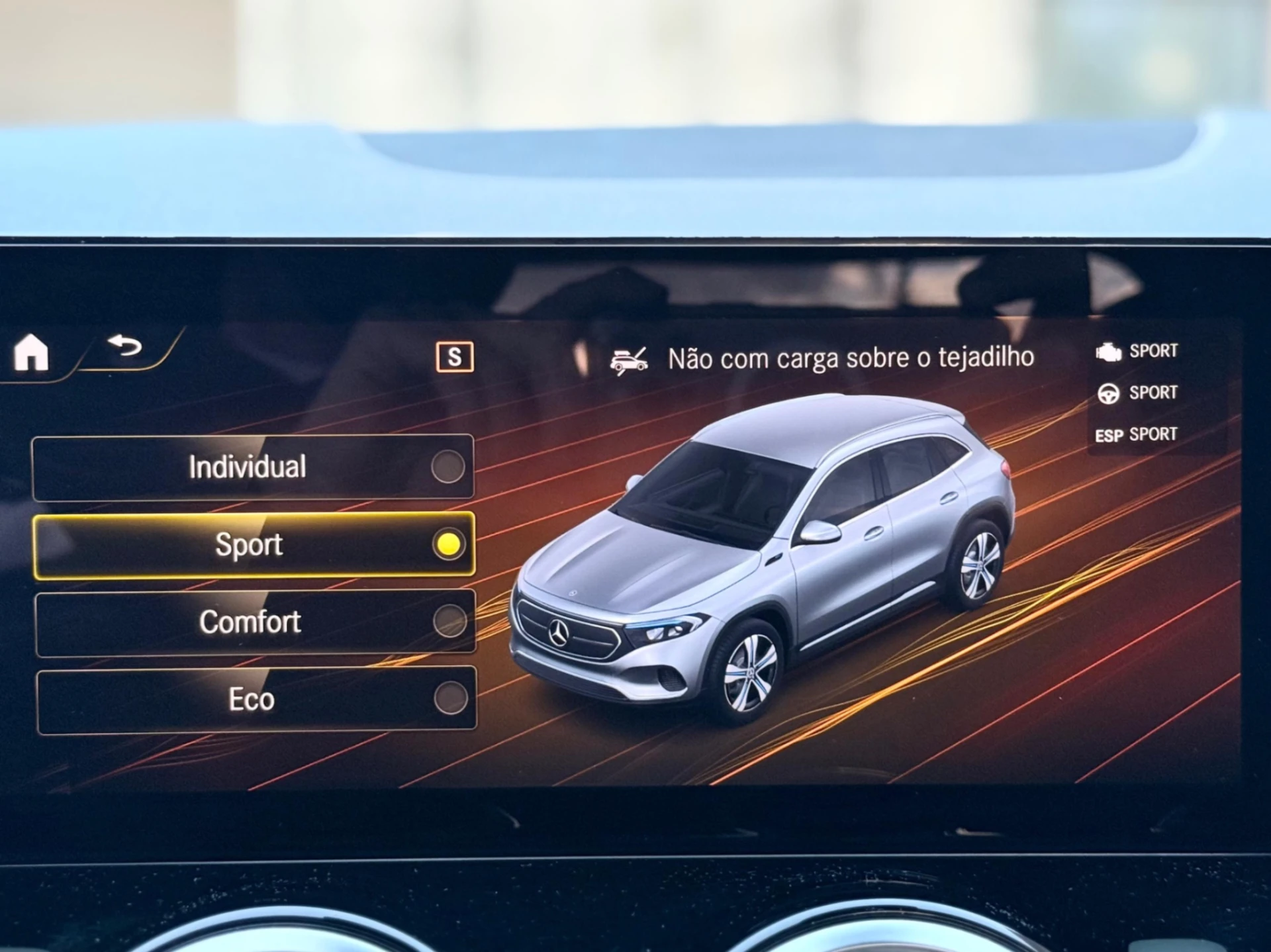 Mercedes-Benz EQA 300 4Matic AMG Line 8