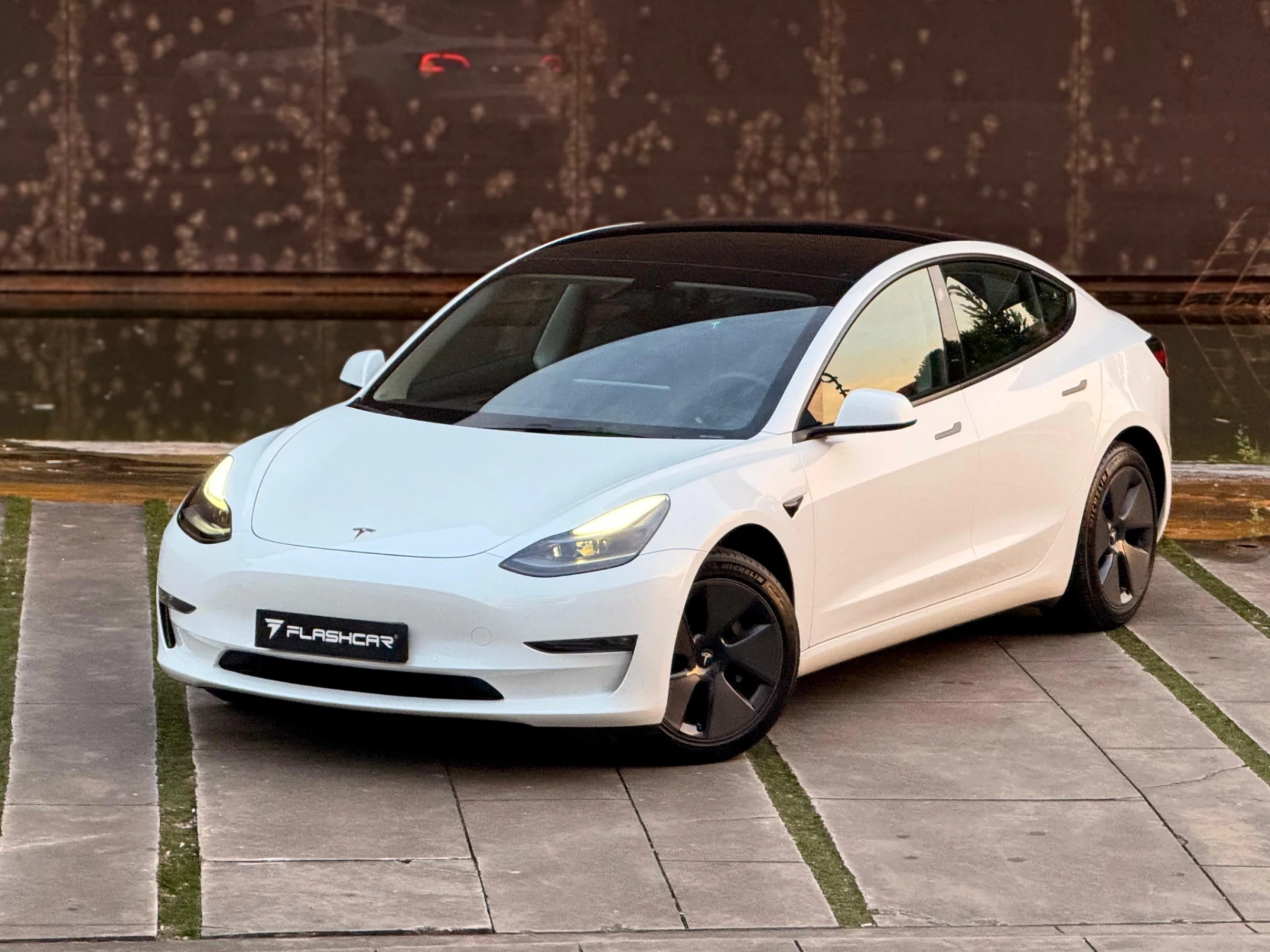 Tesla Model 3 Long range 13