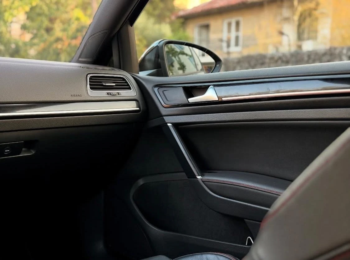 Volkswagen Golf GTI performance 30