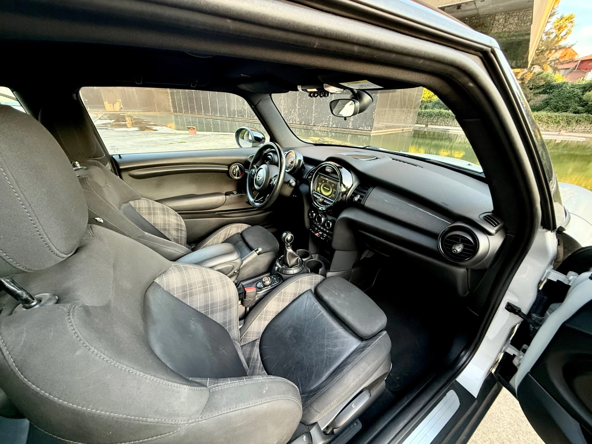 MINI 3 Portas ONE d 27