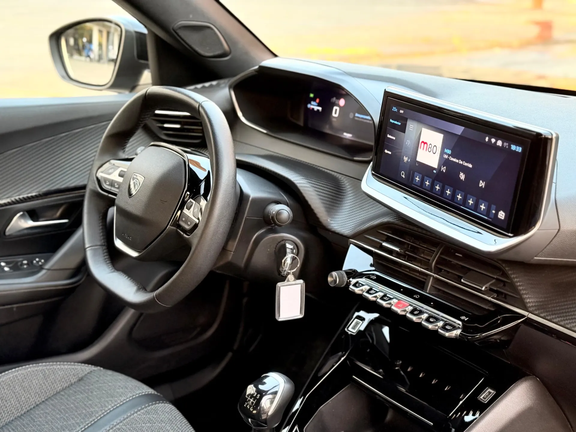 Peugeot 2008 1.2 PureTech Allure Pack 12