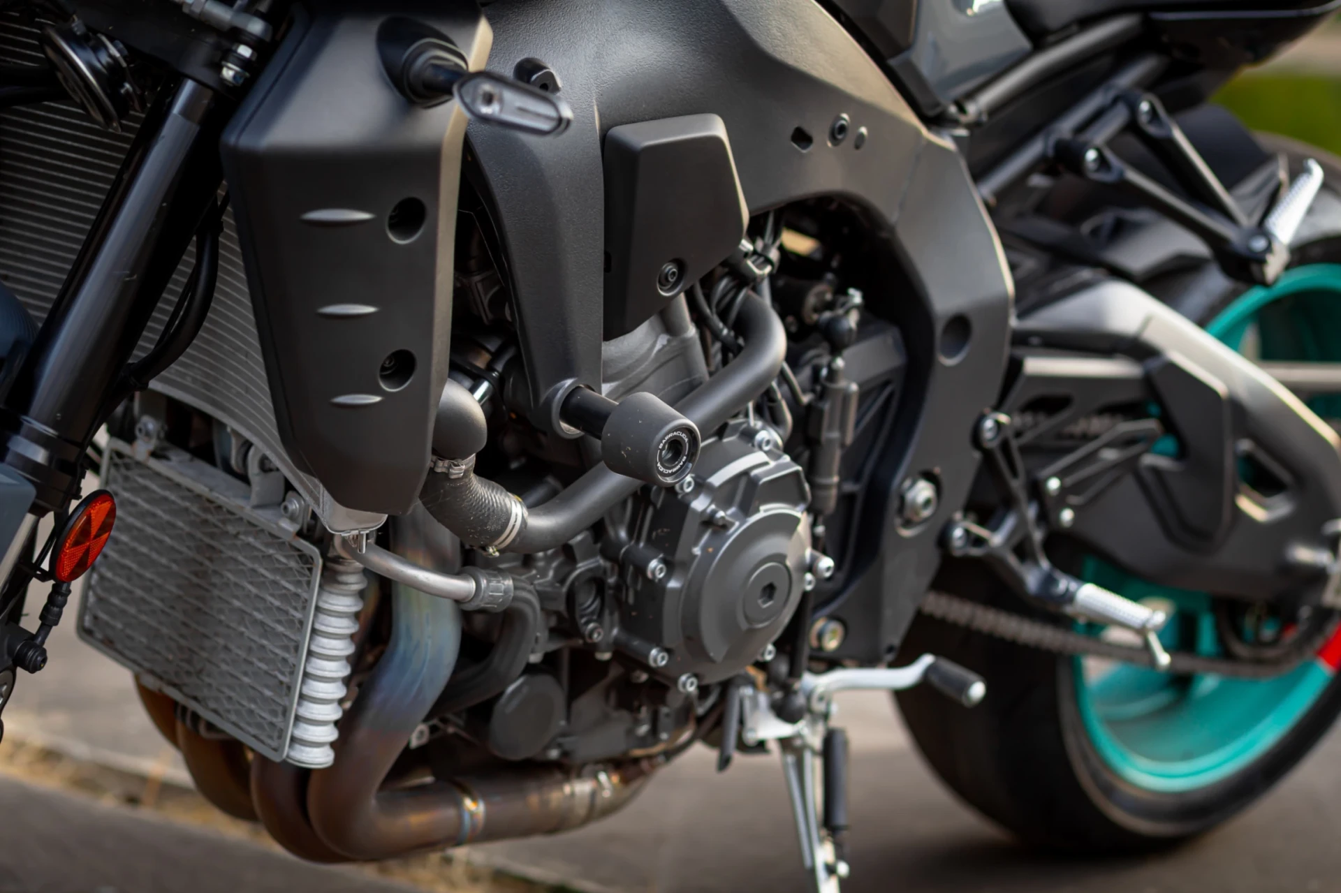 Yamaha MT-10 AKRAPOVIC 2