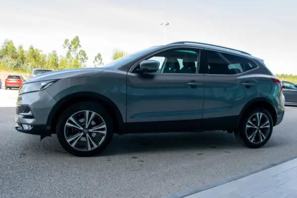 Nissan Qashqai 1.5 dCi N-Connecta J18 4