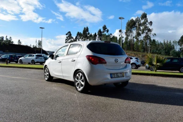 Opel Corsa 1.2 120 Anos 8