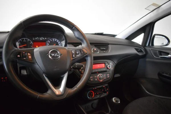 Opel Corsa 1.2 120 Anos 26