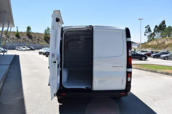 Renault Trafic 2.0 dCi L1H1 (C/ Frio) 8