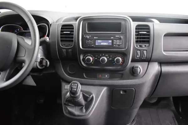 Renault Trafic 2.0 dCi L1H1 (C/ Frio) 30