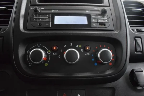 Renault Trafic 2.0 dCi L1H1 (C/ Frio) 34