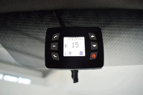 Renault Trafic 2.0 dCi L1H1 (C/ Frio) 37