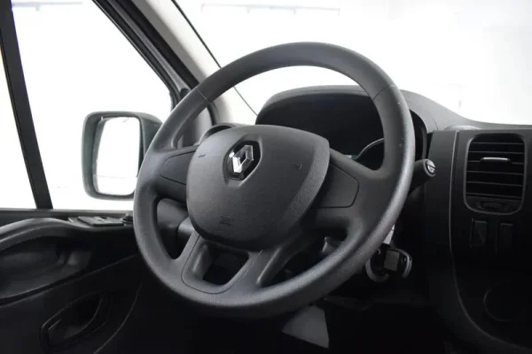 Renault Trafic 2.0 dCi L1H1 (C/ Frio) 38