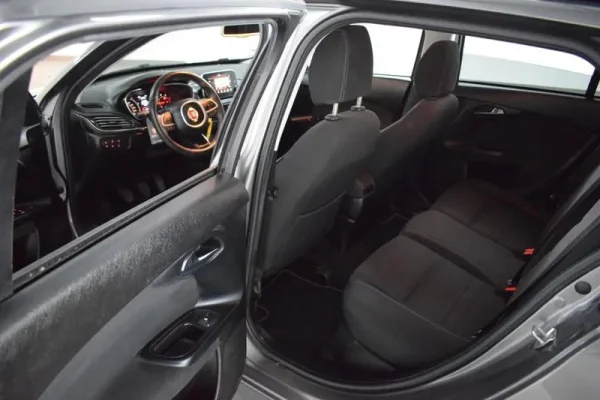 Fiat Tipo Station Wagon 1.3 M-Jet Lounge 19
