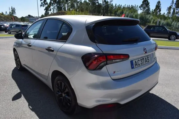 Fiat Tipo 1.3 M-Jet Street 8