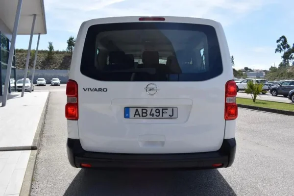 Opel Vivaro 1.5 CDTi L2H1 Essentia 11