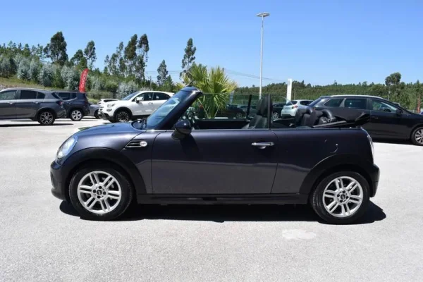 MINI 3 Portas Cooper D 6