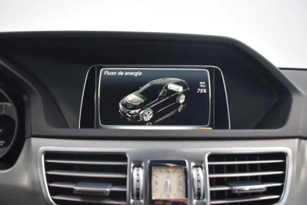 Mercedes-Benz E 300 Bluetec Hybrid Avantgarde 35