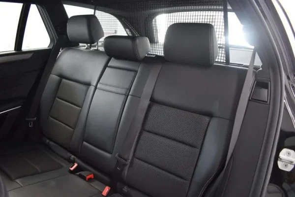 Mercedes-Benz E 300 Bluetec Hybrid Avantgarde 53