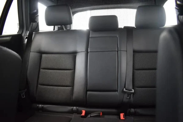 Mercedes-Benz E 300 Bluetec Hybrid Avantgarde 54