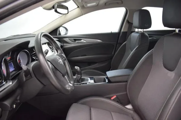 Opel Insignia Grand Sport 1.6 CDTi Innovation 19