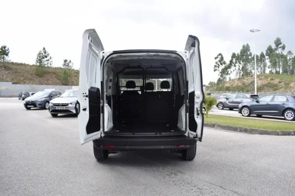 Fiat Doblo Cargo 1.3 M-Jet Easy Van 3L 9