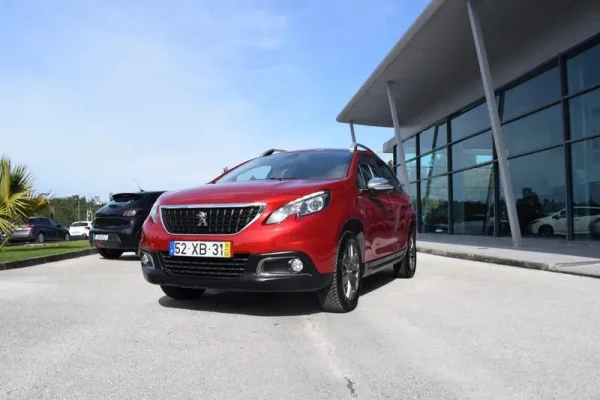 Peugeot 2008 1.5 BlueHDi Style 4