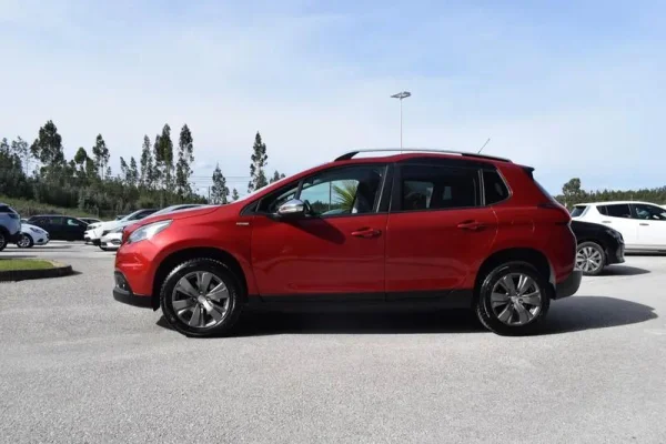Peugeot 2008 1.5 BlueHDi Style 7