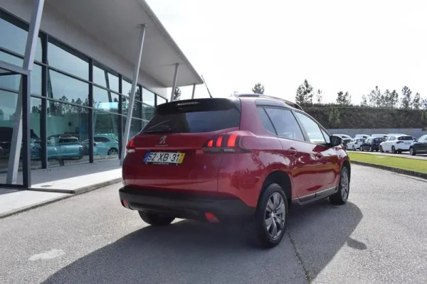 Peugeot 2008 1.5 BlueHDi Style 13
