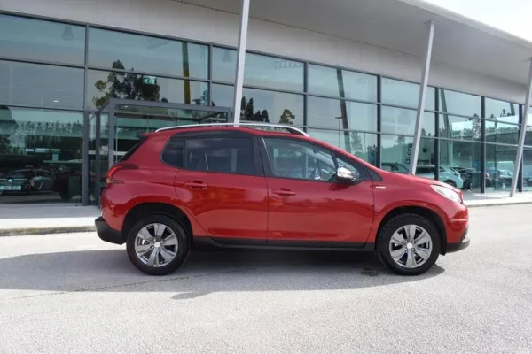 Peugeot 2008 1.5 BlueHDi Style 14