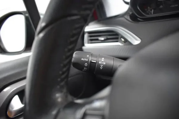 Peugeot 2008 1.5 BlueHDi Style 24