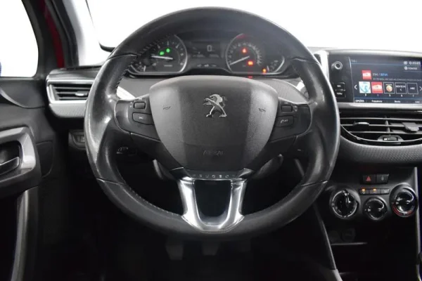 Peugeot 2008 1.5 BlueHDi Style 29