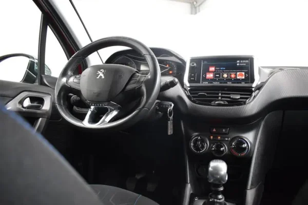 Peugeot 2008 1.5 BlueHDi Style 44