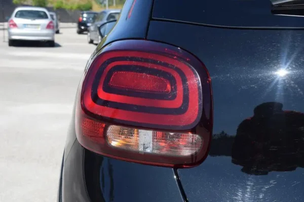 Citroen C3 1.2 PureTech Shine EAT6 15
