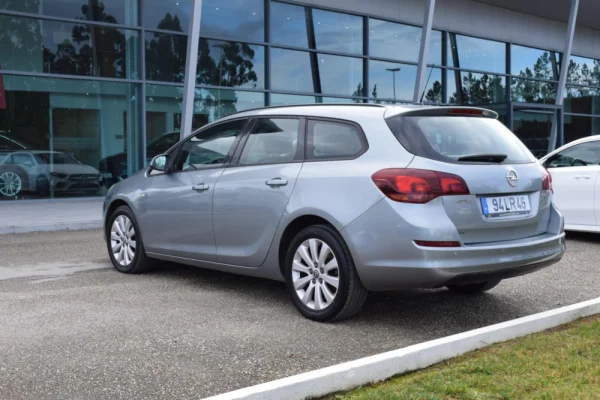 Opel Astra Sports Tourer 1.7 CDTi Cosmo 4