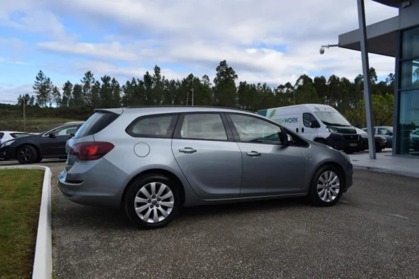Opel Astra Sports Tourer 1.7 CDTi Cosmo 7