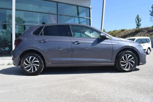 Volkswagen Polo 1.0 TSI Life 8