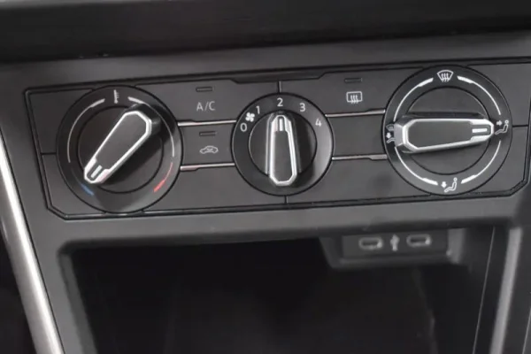 Volkswagen Polo 1.0 TSI Life 23