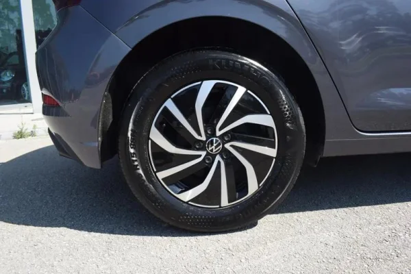 Volkswagen Polo 1.0 TSI Life 27
