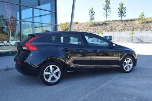 Volvo V40 2.0 D2 Momentum 8