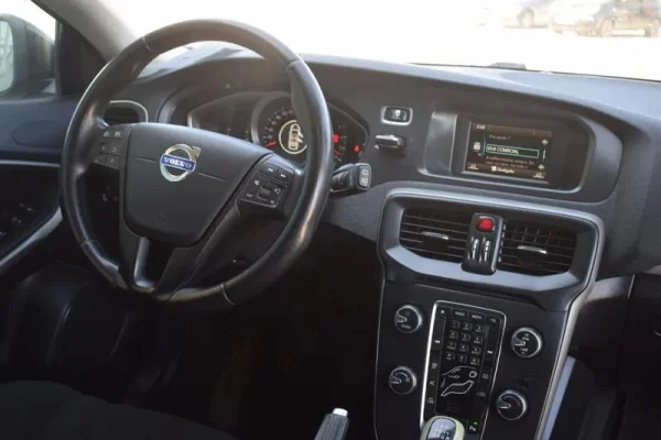 Volvo V40 2.0 D2 Momentum 15