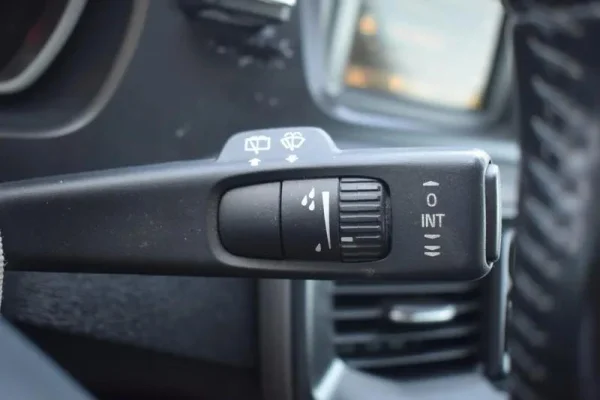 Volvo V40 2.0 D2 Momentum 26