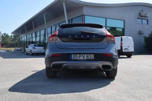 Volvo V40 Cross Country Outro 6