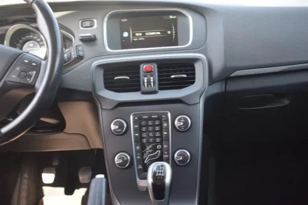 Volvo V40 Cross Country Outro 22