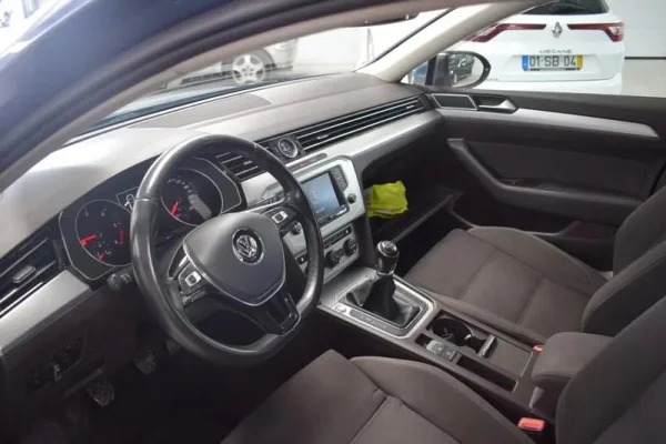 Volkswagen Passat Variant 2.0 TDi Confortline 9