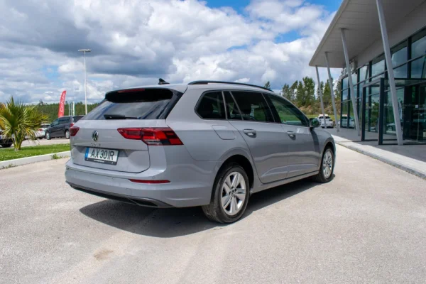 Volkswagen Golf Variant 2.0 TDi Life 7